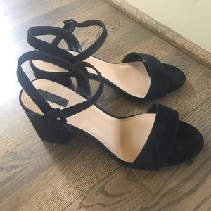 NWOB Forever 21 black heels